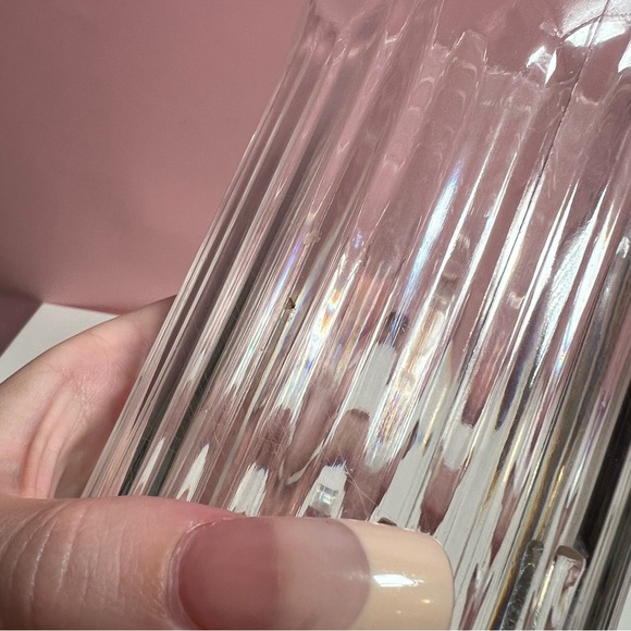 Vintage retro heart detail scalloped trim vase - Picture 6 of 6